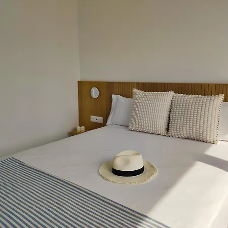 Aparthotel Myo Barcelona & *