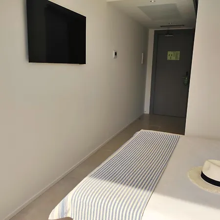 Myo Barcelona & Aparthotel Castelldefels